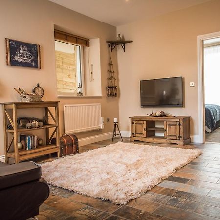 Deluxe Rustic Charlestown Themed Apartment St Austell Exterior photo