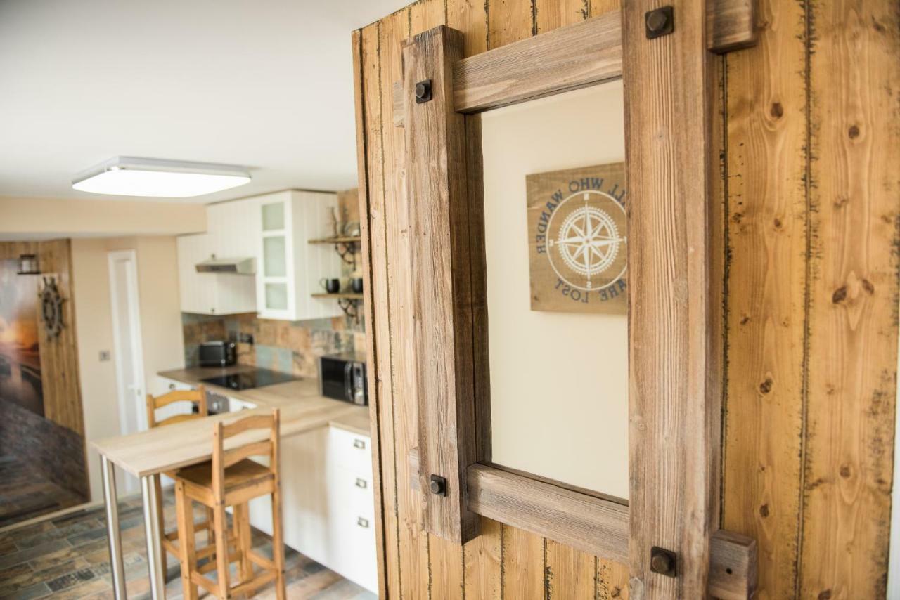 Deluxe Rustic Charlestown Themed Apartment St Austell Exterior photo