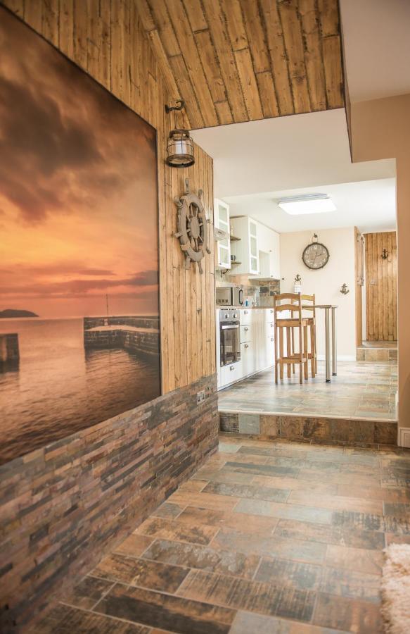 Deluxe Rustic Charlestown Themed Apartment St Austell Exterior photo